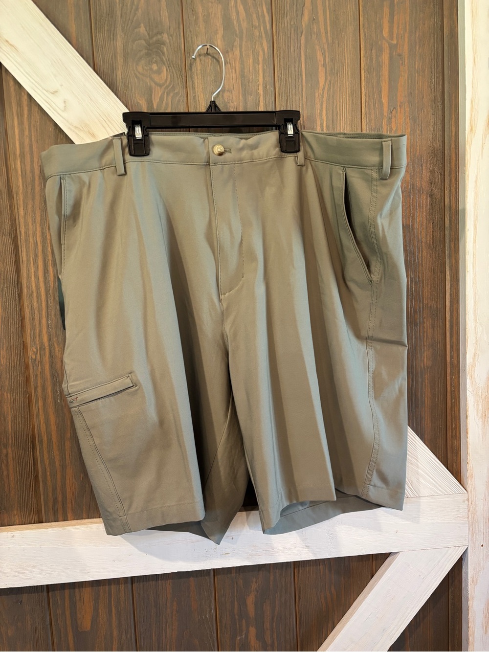 Greg Norman Performance Stretch Shorts Sz 42